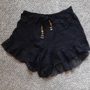 Pol lace small shorts